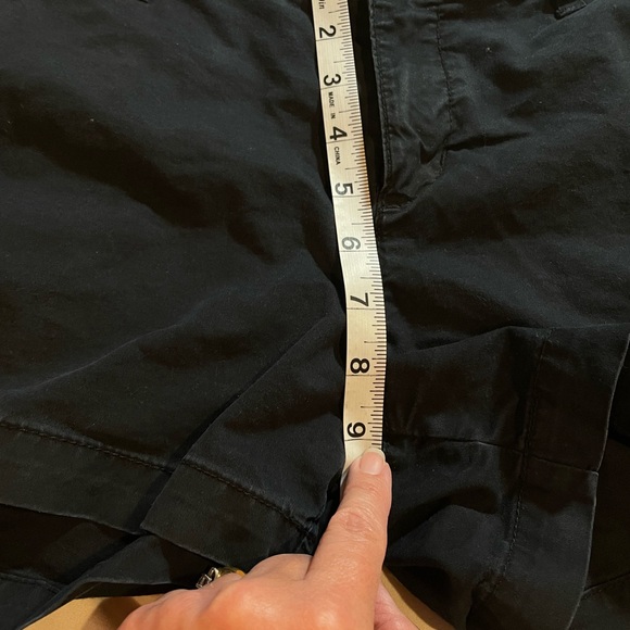 Old Navy Black Shorts, Size‎ 4 - Picture 5 of 8